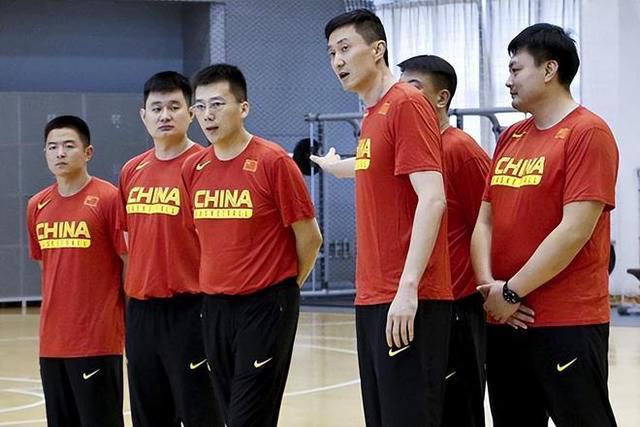 德科本人的想法是鉴于巴萨目前处在微妙的时刻，这一系列的外界信息只是为了制造不和谐的声音。